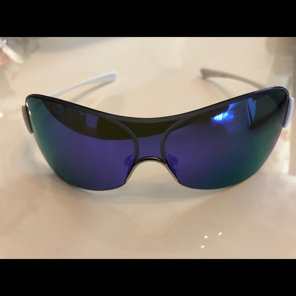 Oakley conduct Polished white /violet sunglasses